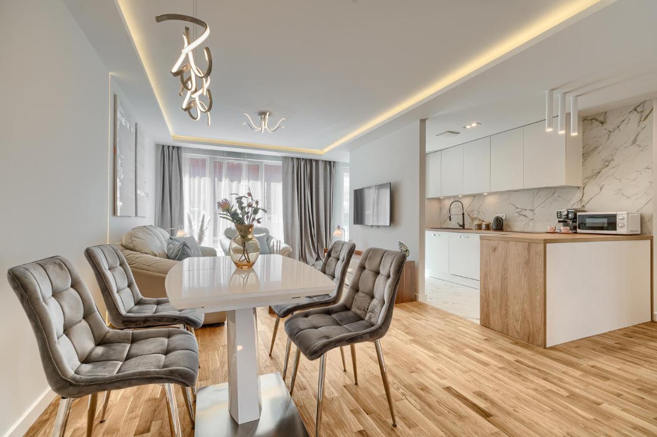 Apartament Prezydencki Bulwary Stare Miasto Apartamenty No 1 ชเตชชิน ภายนอก รูปภาพ